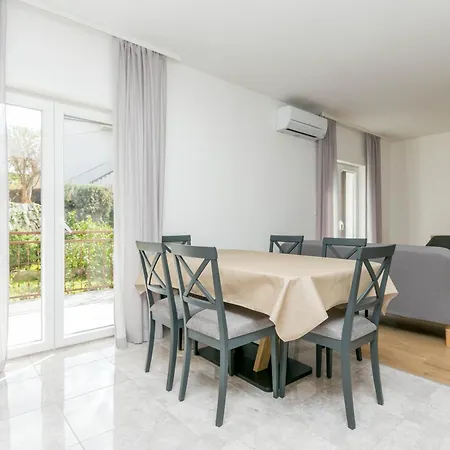 With Parking Space Solin, Split - 25393 Apartman