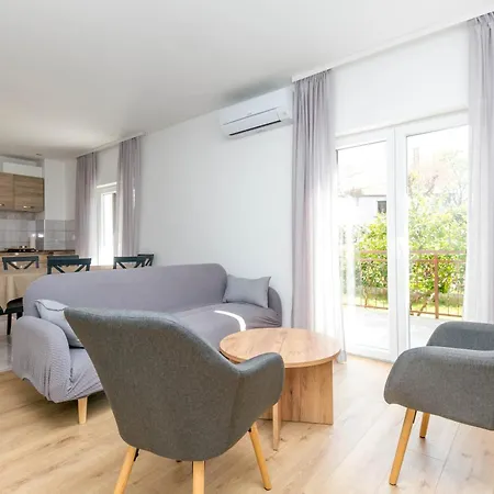 With Parking Space Solin, Split - 25393 Apartman *
